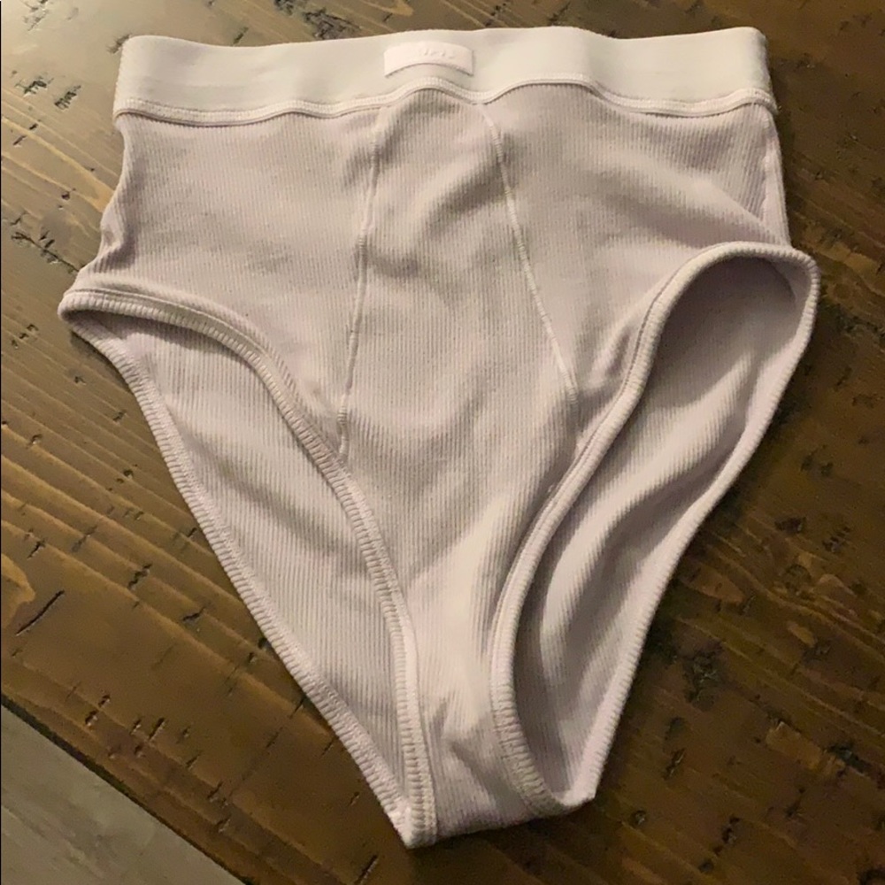 SKIMS size small never worn